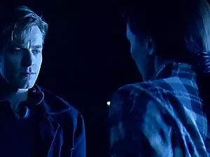 Hahal chwycił ostrze ...