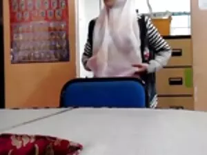 Mokrego mamuski nago ...