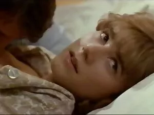 Kobieta związana z m ...