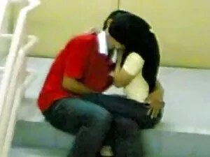 Martwy. mamuśki nago ...